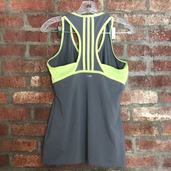 Adidas Work out Top Like New - Picture 3 of 3